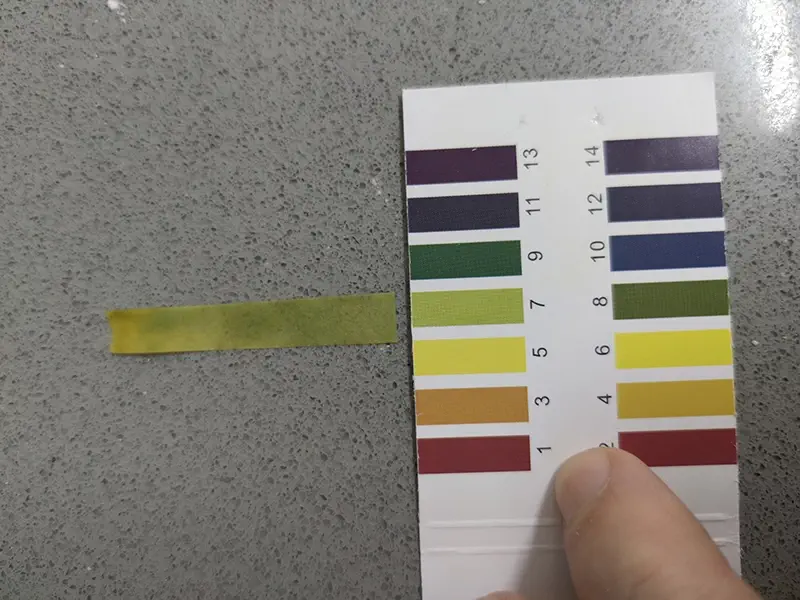 pH test for tap water using litmus paper