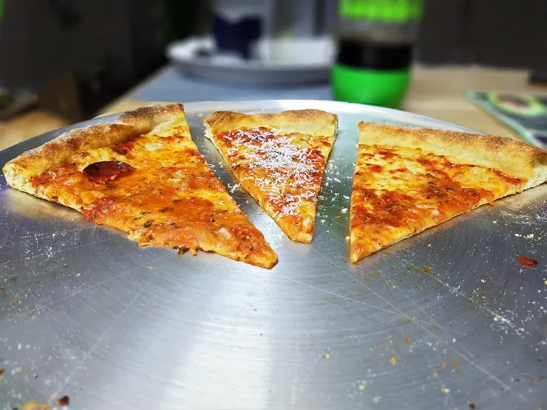 New York style pizza slices